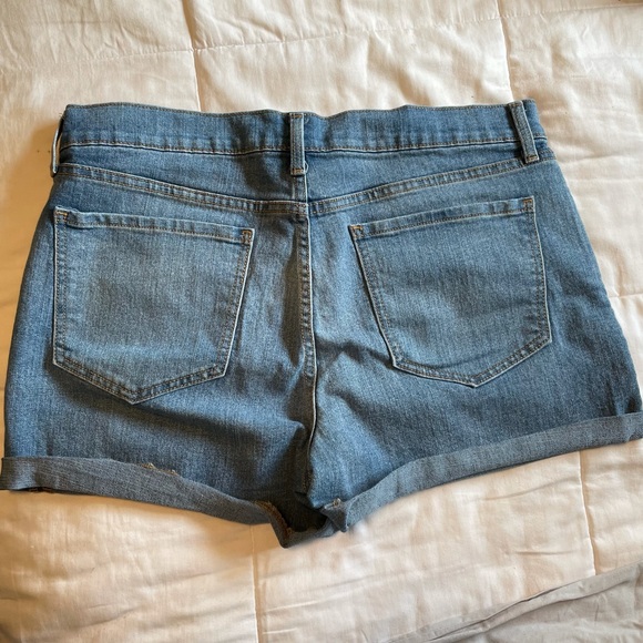 Old navy jean shorts - Picture 4 of 5